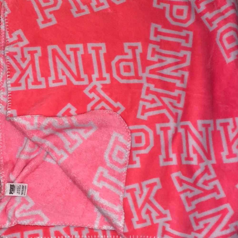 Hot Pink Victoria Secret Cozy Soft Blanket Dimensions 50X60 inches (127X152 cm)